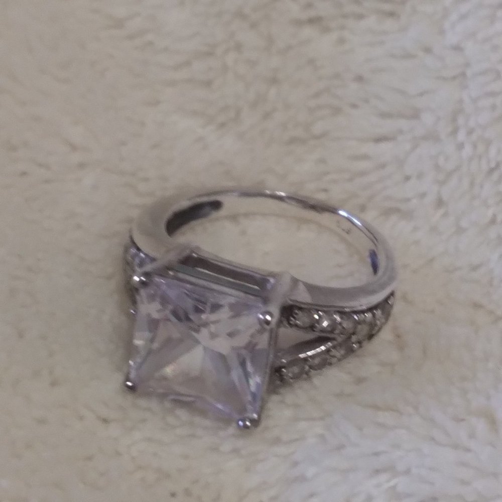 STERLING SILVER CUBIC ZIRCONIA SQUARE CUT RING